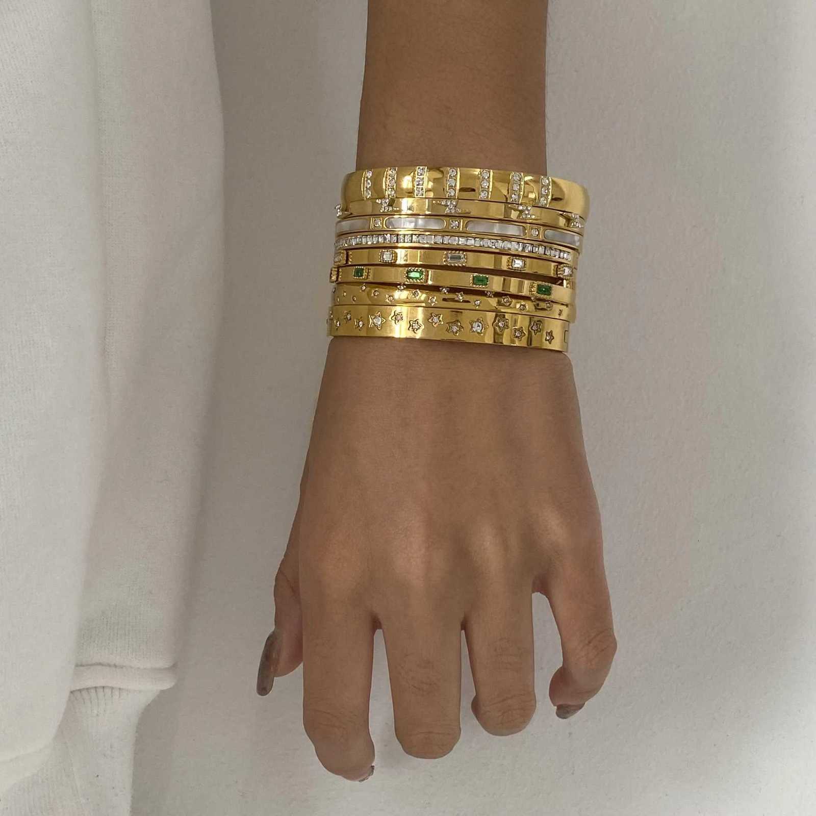 Uworld Caitlyn Minimalist Zircon Bracelet Star Buckle Stackable Bracelet Womens Jewelry Gift for HerW251121