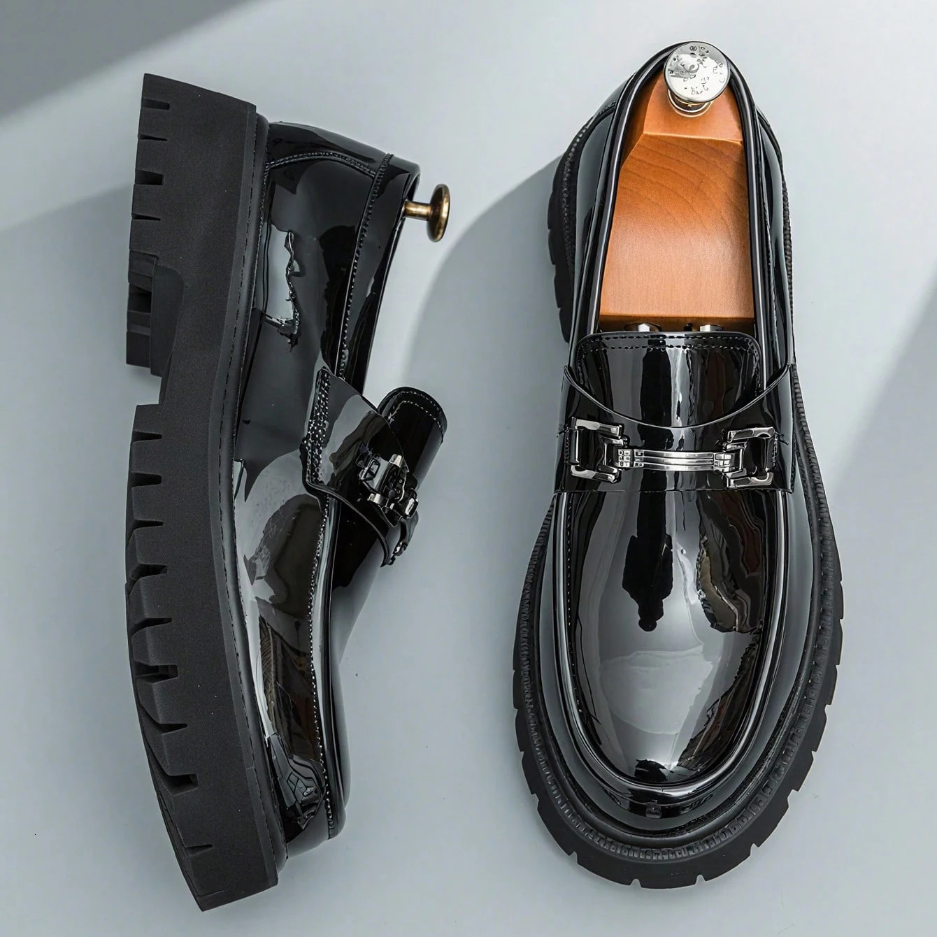 Fashion Classic Thick Sole Mens Penny Loafers SlipOn Business Dress Shoes for Gentleman Metal Buckle Formal Black Glossy 251121