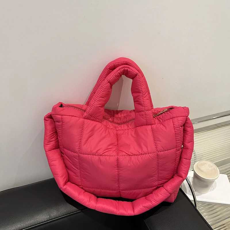 Wen Quilted Plaid Handbag Large Capacity Quilted Top Handle Bag Solid Color Puffy Shoder Bag Fem Travel Bag Y251121