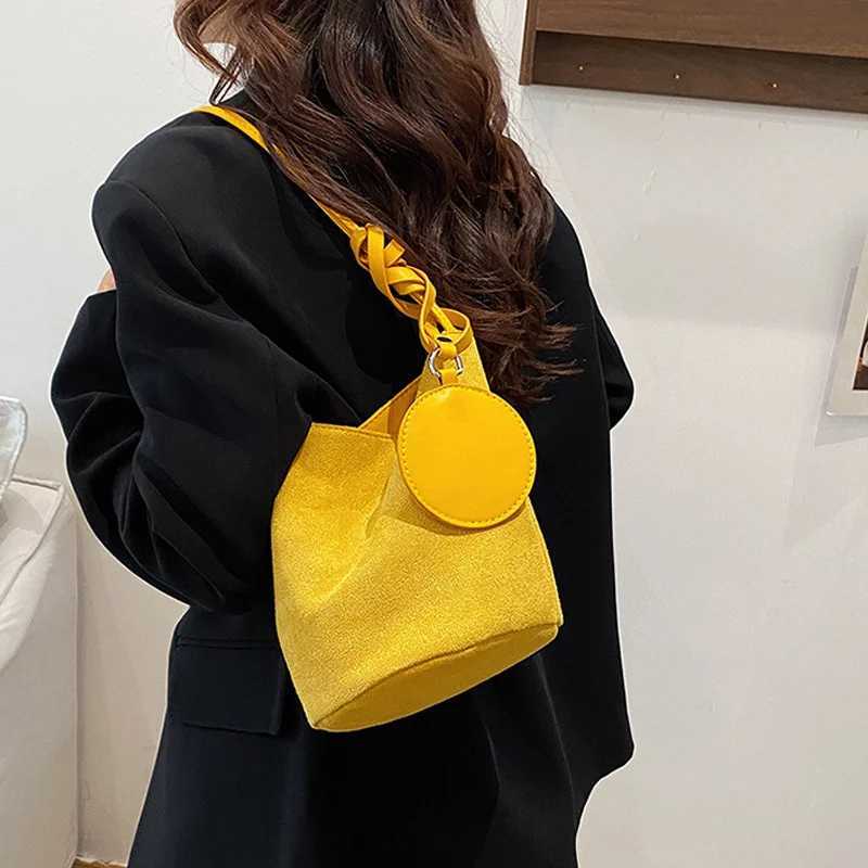 Solid Color Wen Suede Shoder Bag Bucket Bags Large Capacity Versatile Ladies Underarm Tote Casual Fem Phe Handbags Purs Y251121