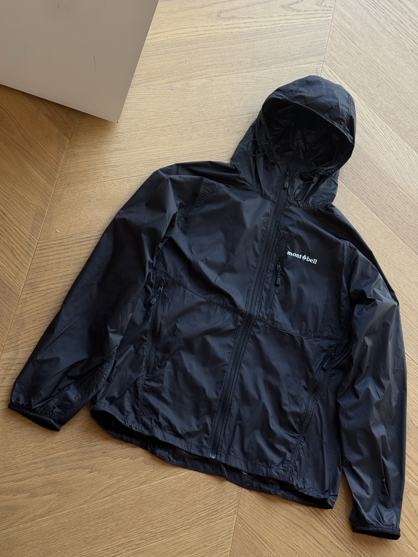 Mens Jackets Outdoor Sports Womens Windproof Lightweight Packable Skin Jacket UV Protection Hooded Outerwear for Men and Women