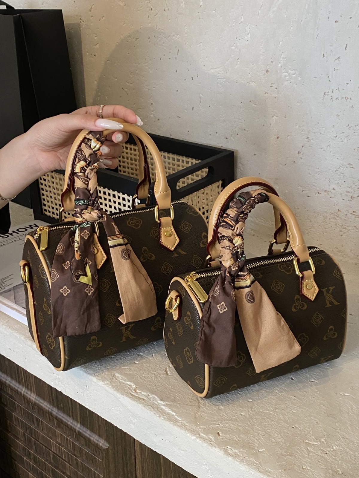 Free delivery designer bag Fashionable and comfortable handbag wear-resistant and scratch resistant daily women's bag