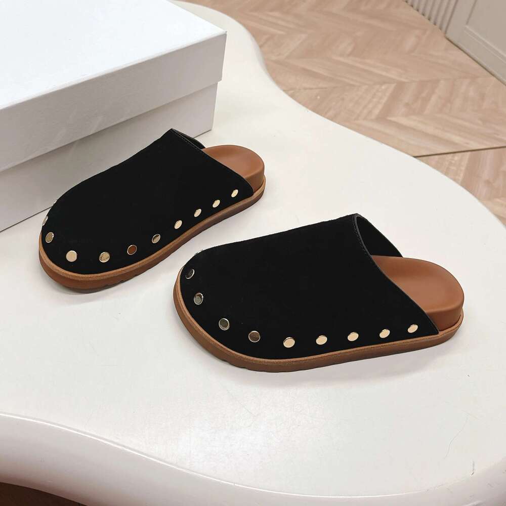 Women Natural Cow Suede Mules Flat Platform Rivets Slippers Round Toes Leisure Flats Designer Shoes atillas De Mujer