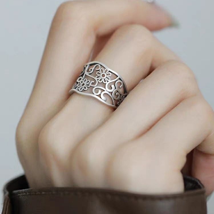 1 Pc Vintage Hollow Flower Elegant Classic Sier Colour Woman Party Prom Gift Adjustable Open Ring Jewelry Free shipping