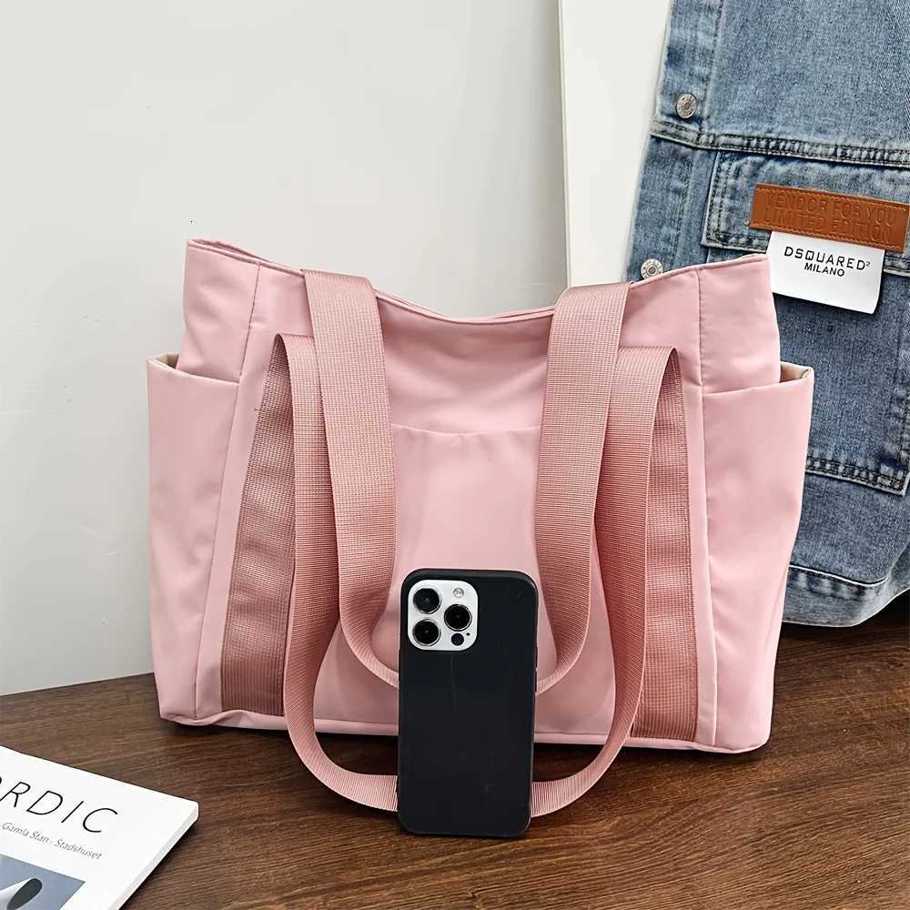 Chic Large Capacity Tote Bag for Women Lightweight Durable Oxford Fabric Handbag Shoulder Bag Perfect for College CommutingT251121
