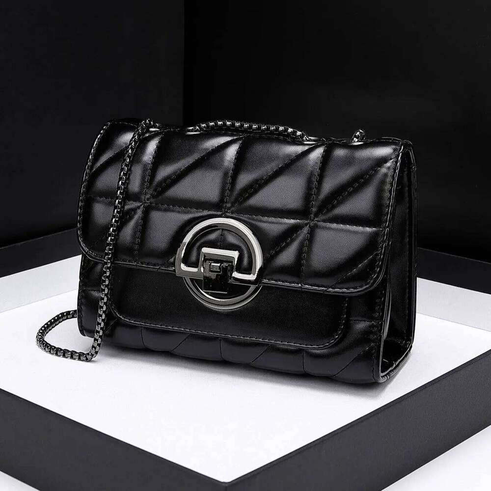 Designer Bags New Autumn Winter Style Fashionable And Versatile Mini Plaid Crossbody Bag Classic Flip Shoulder Bag Free Labubu Pendant As A Gift