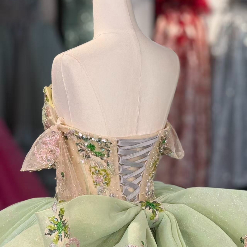 Light Green Shiny Quinceanera Dresses Off The Shoulder Sequin Applique Lace Beading Crystal Bow Tull Corset Party Birthday Sweet 16 Dres
