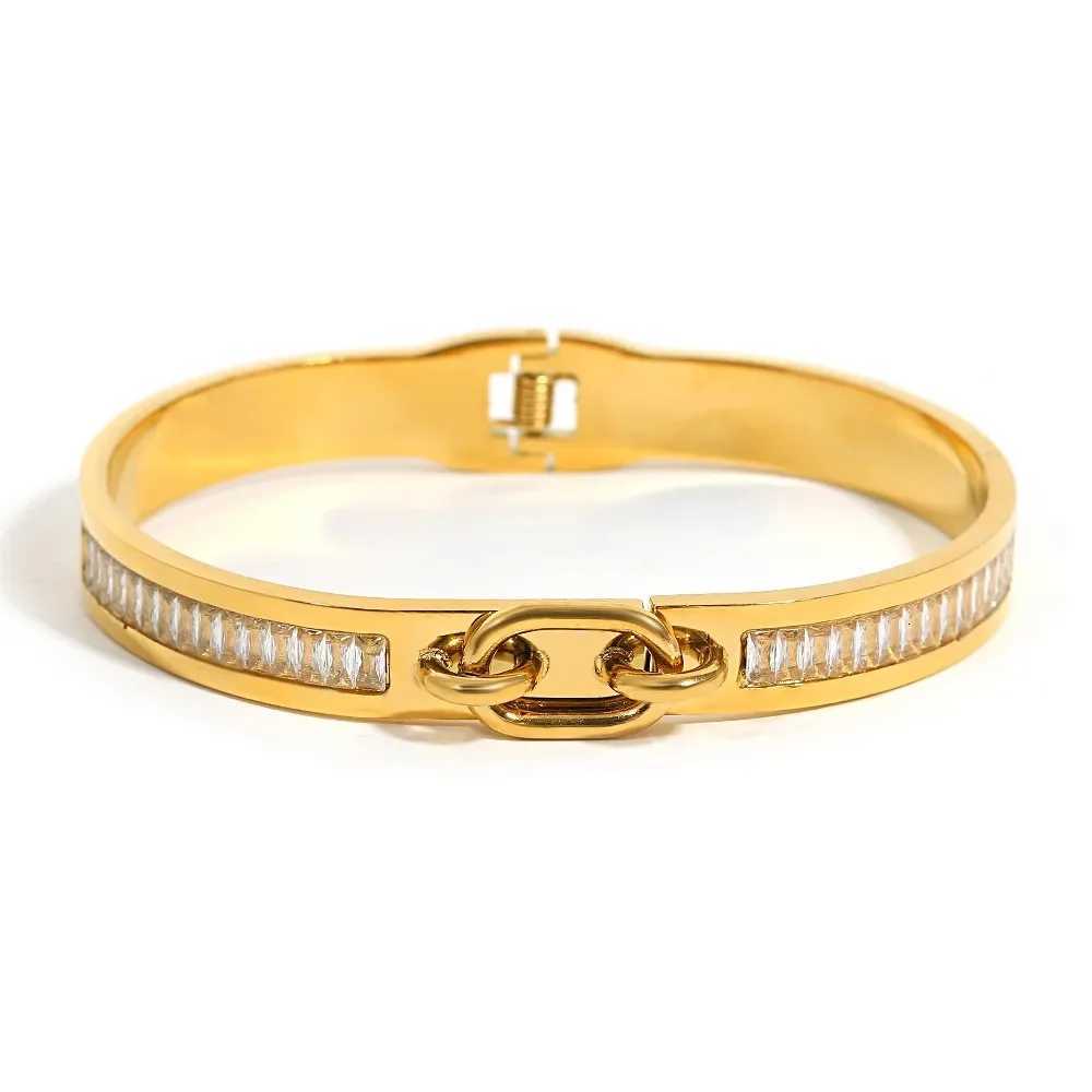stainless steel Gold plated diamond inlaid bracelet for womenW251121