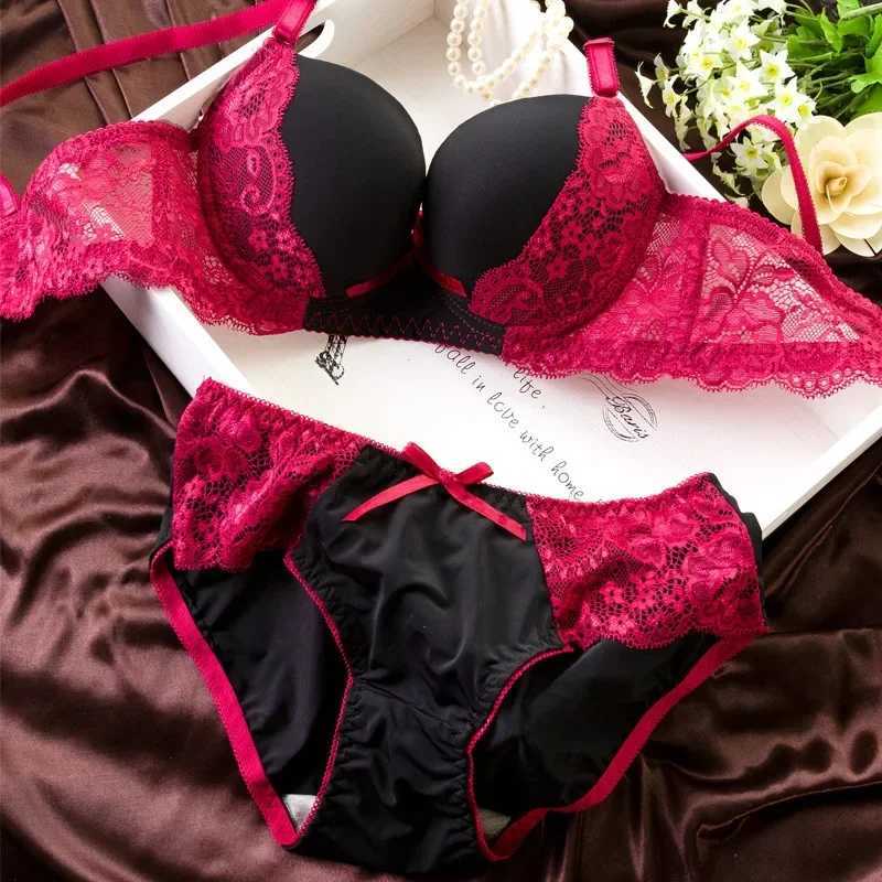 Hot Womens Underwear Lace Embroidery Bra Sets Underwear Set Women Bras Lingerie Set With Brief Sexy Lingerie Lace Woman ClothesXJ251106
