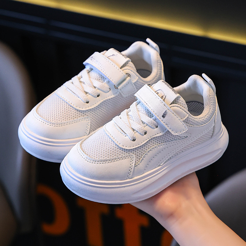 Little yellow duck children's shoes, glowing shoes, loafers, fashionable and trendy shoes, sports shoes, comfortable and casual children's s