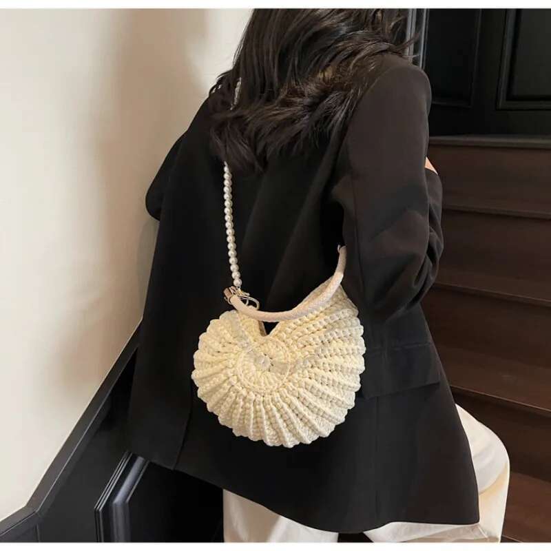 Creative Conch Shaped Crochet Women Shoulde Bags Funny Cute Pearls Chains Handmade Weave Crossbody Bag Novelty Small Handbags