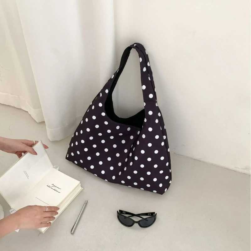 Newly Released Large Capacity Tote Bag for Commuting This Is A Polka Dot Shoulder Bag in A Fashionable Japanese Top Handle BagT251121