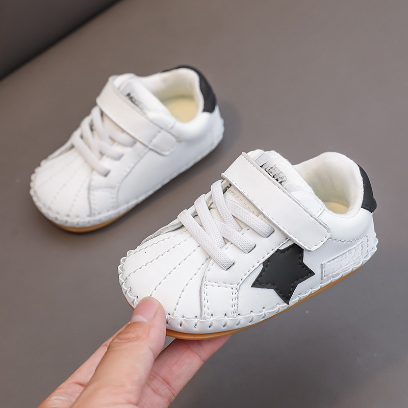 Luminous shoes, soft soled baby shoes, indoor shoes, fashionable and trendy shoes for young children, breathable sports shoes, casual children's 