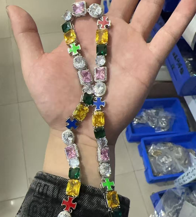 2025 Hip Hop Colorful Multi Shape 5A Cubic Zircon Vintage Jewelry 18K White Gold Fill Party Ins Top Sell Women Men Emerlad CZ Diamond Necklace Gift