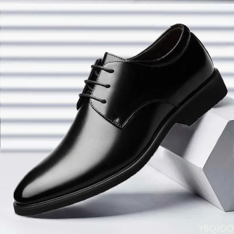 Male Business Formal Wear Casual Shoe Mens Breathable Leather Shoes Black Soft Bottom Spring Man Homme 251121