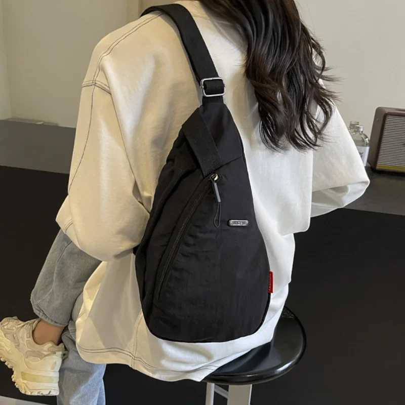 Fashion Droplet Shaped Nyl Waterproof Unisex Ch Bag Wen Sport Phe Crossbody Bag Men Cycling Portable Versatile Shoder Bag Y251121