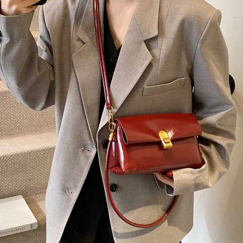 Solid Color Flap Pu Leather Crossbody Bag For Wen Fi Trend Underarm Shoder Bag Wens Designer Handbag and Purse Y251121