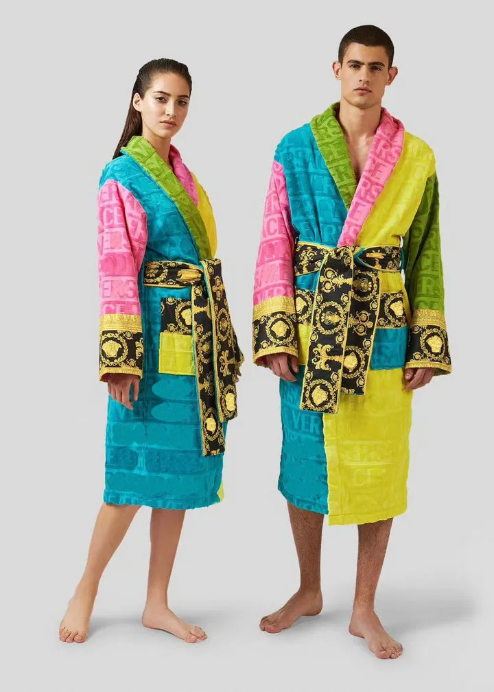 Veet Bathrobe Designer robe Baroque Fashion Pamas Mens Women Letter Jacquard Printing Barocco Print Sleeves Shawl Collar Pocket Belt 100% Cotton