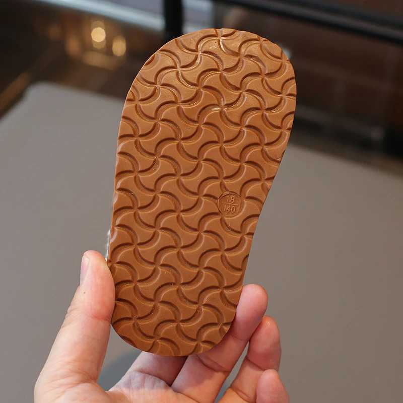 Childrens Padded Shoes 0-6 Years Old Khaki Thickened Warm Boys Girls Walking Shoes Beige Soft Non-slip Kids Baby Cotton BootsW251121