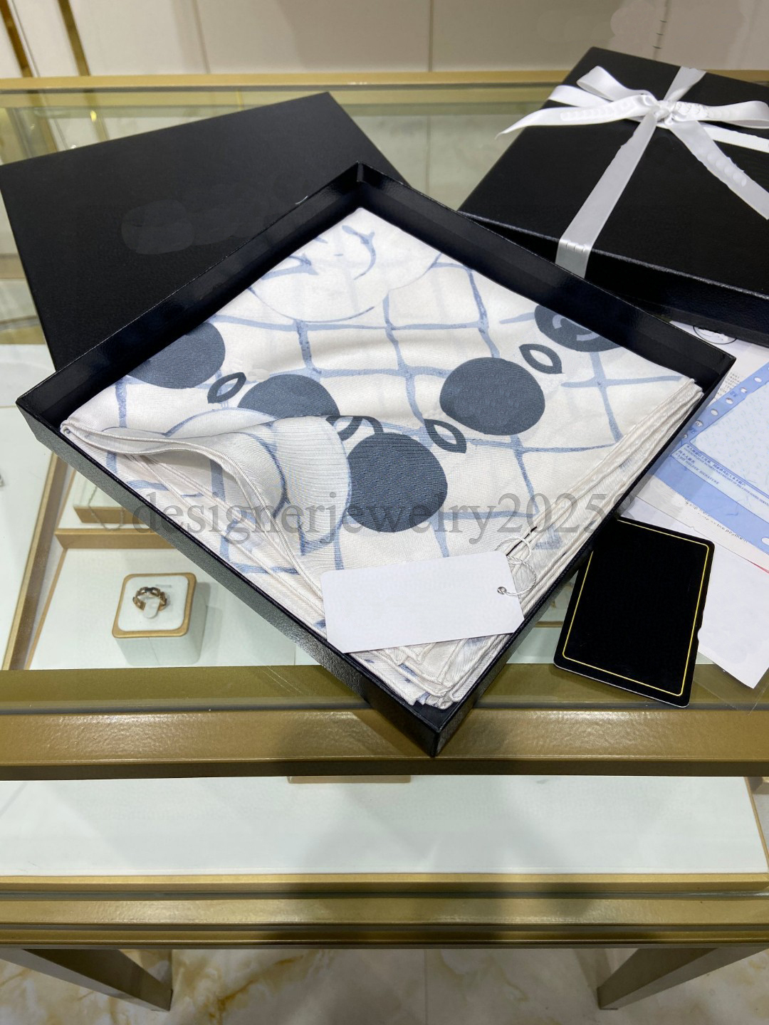 High quality chiffon cc scarf Silk Scarfs Head Scarf Designer Headband Shawl black Character C Letter Animal Print Dot Neckerchiefs Designer Women Lightweight