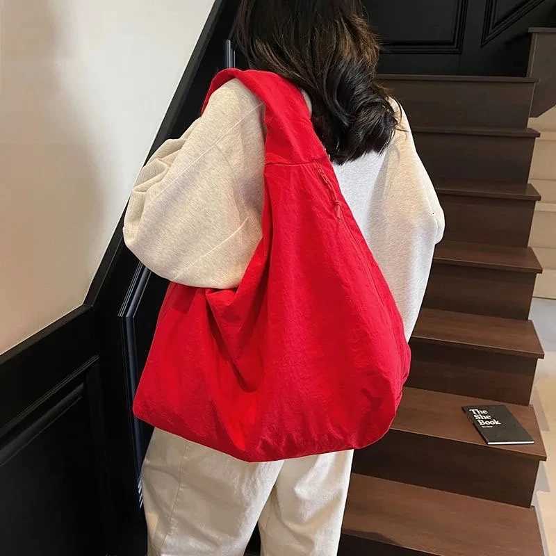 Women Simple Shoulder Bag Multi-Pocket Commuting Tote Bag Large Capacity Nylon Underarm Bag Versatile Shopping Handbag ToteT251121