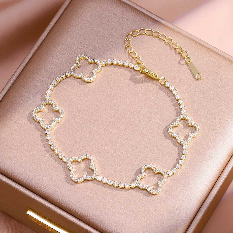 Yupsk Shiny Full CZ French Lucky Clover Bracelet for Women INS Hot Selling Slivery Golden Wedding Party Jewelry Gift for WomenW251121