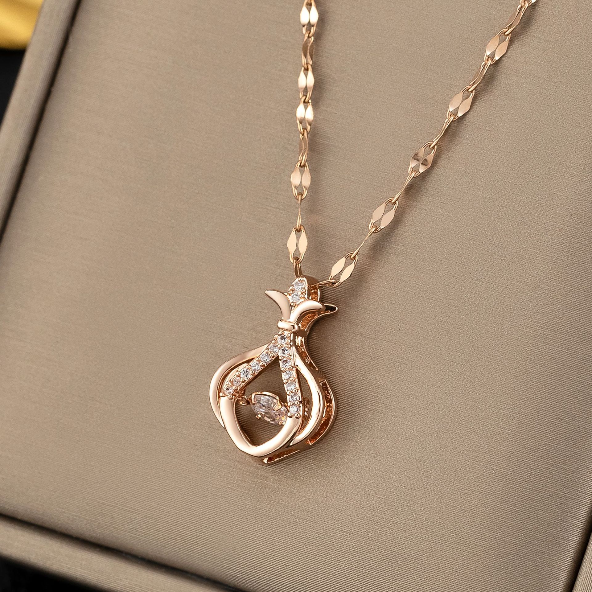 new Elegant Moon Necklace for Women, Versatile and Easy to Match Y2K necklace for men moissanite chain designer necklace designer jewelry women men ne - view 5