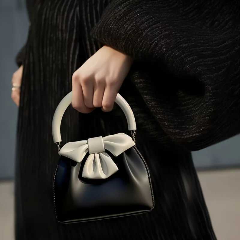 Wens Cute Small Square Bag Top Handle Small HandbagMagnetic ClosureSoft Material Y251121