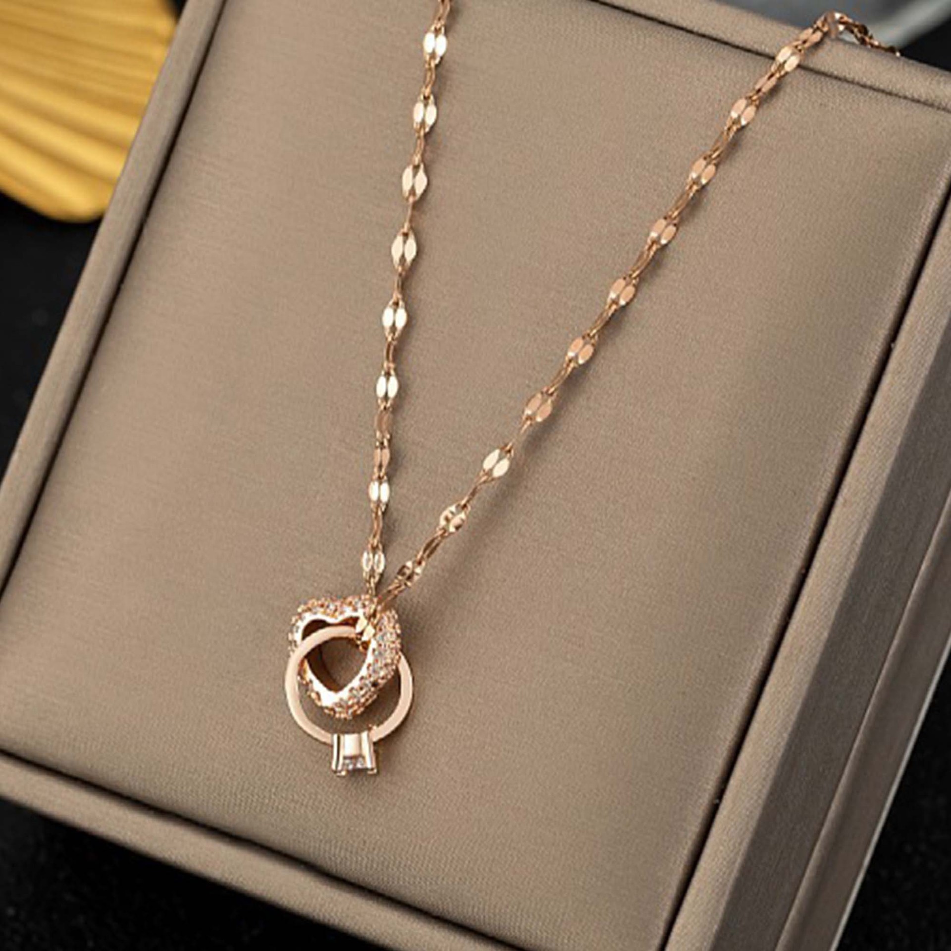 Double loop heart clavicle chain light moissanite chain designer necklace designer necklace for woman diamond chain luxury jewelry women mens necklace - view 5