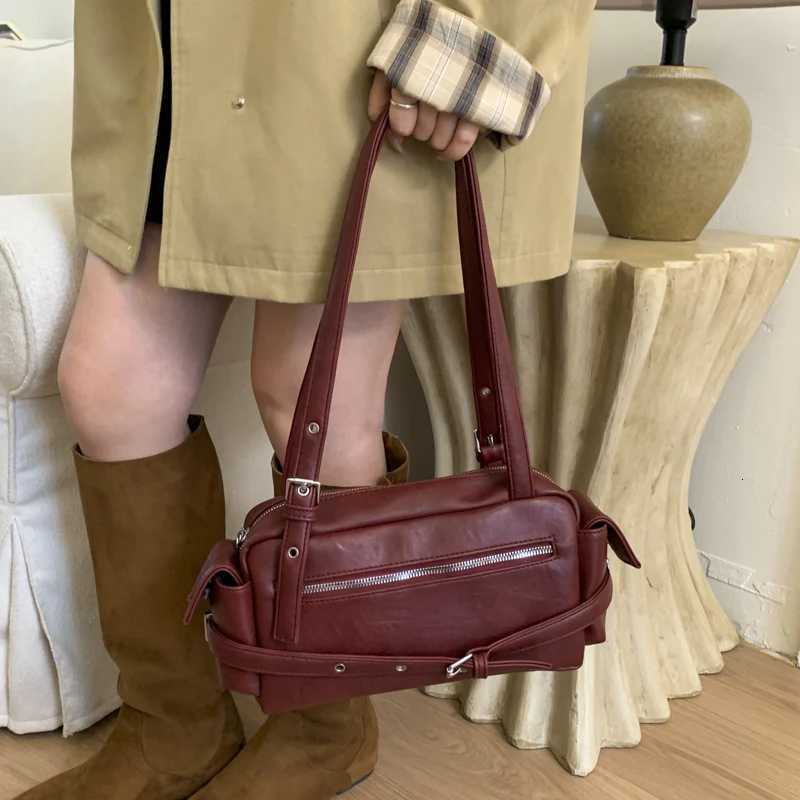 Branded Underarm Shoder Bags For Wen 2025 Lat Trendy Designer Handbags Luxury Casual Street Mti-pocket Cmute Sahels Y251121