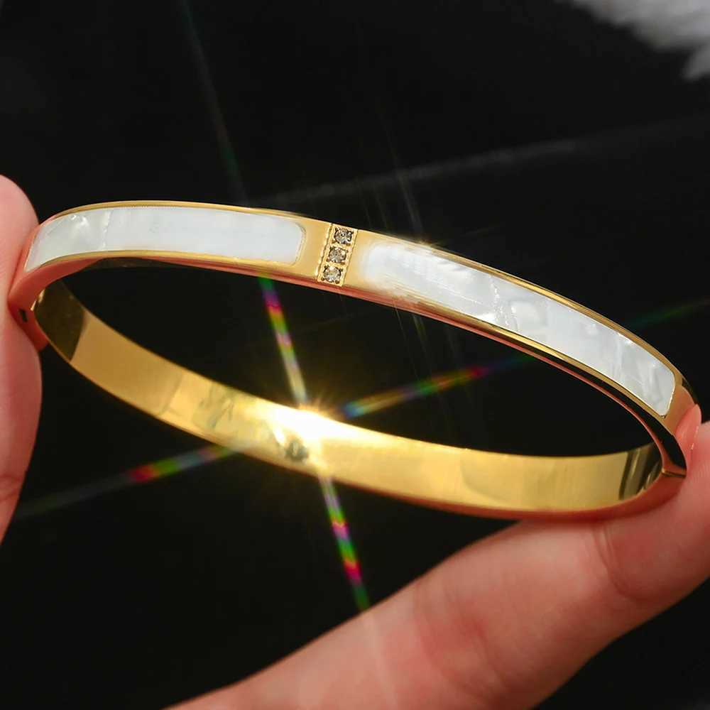 18K stainless steel gold bracelet womens fashion simple new hot selling bracelet stainless steel jewelryW251121