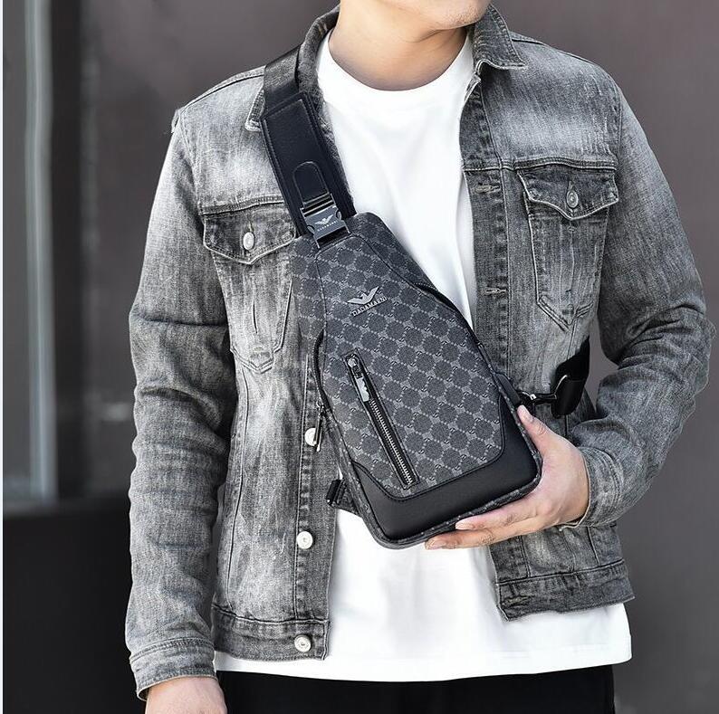 Embossed Letter Designer Bum Bag For Man Crossbody Belt Bags Women Luxury Designers Flower Chest Bumbag Fann Pack V Purse Cross Body s7