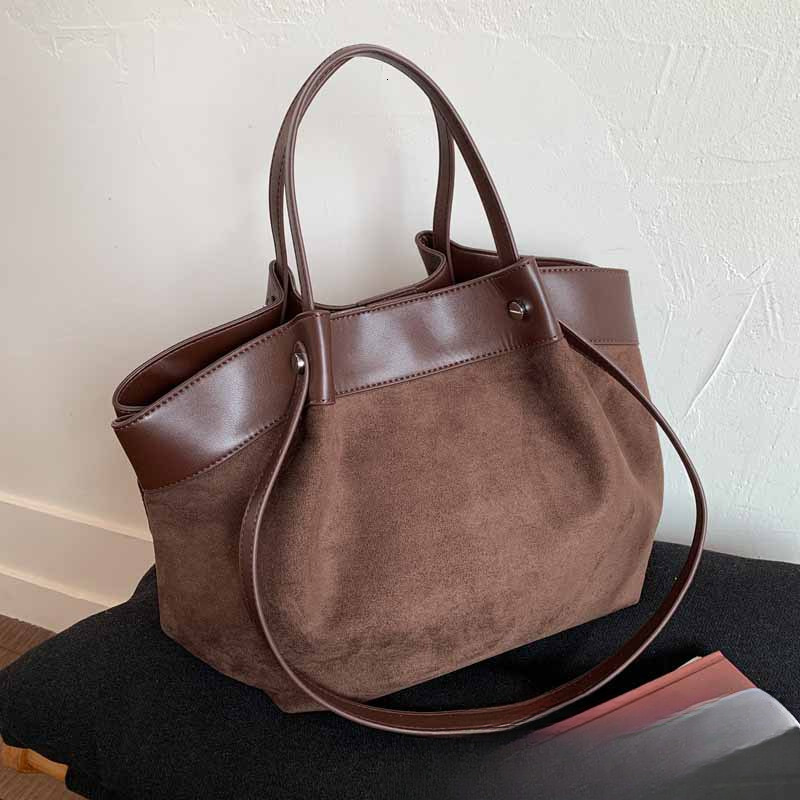 High end multifunctional shoulder bag, large capacity women's handbag, casual simple crossbody bag, designer bag, luxury bag, Christmas gift