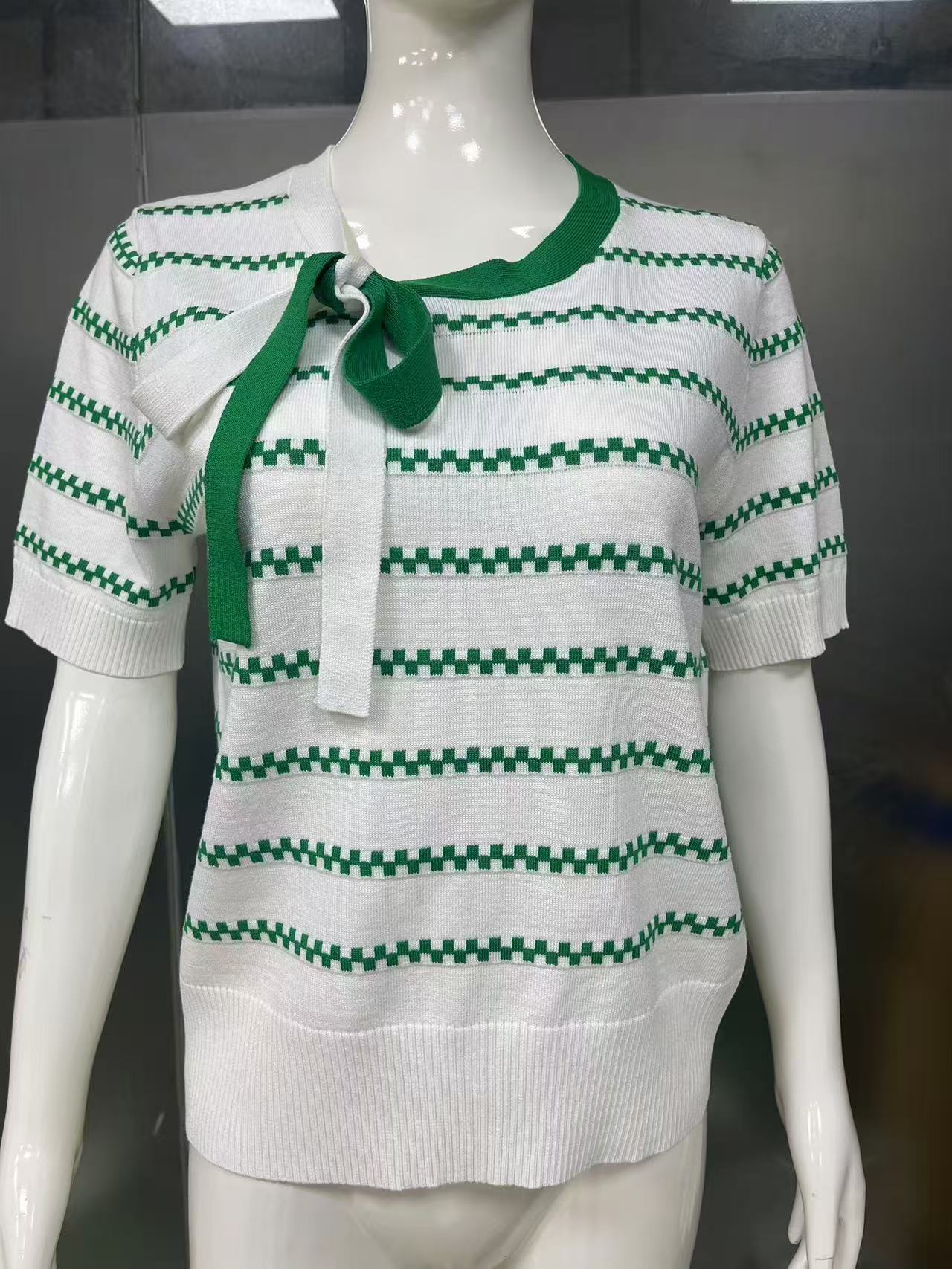 Women's bow tie clothing is fashionable Support customized styles with complete options