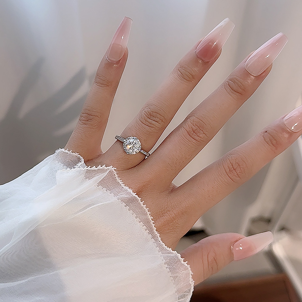 TaiYang 2025 Winter New 1ct Moissanite Four-Prong Floral Ring for Women, Luxurious 925 Sterling Silver Wedding Engagement Diamond Ring with Moissanite