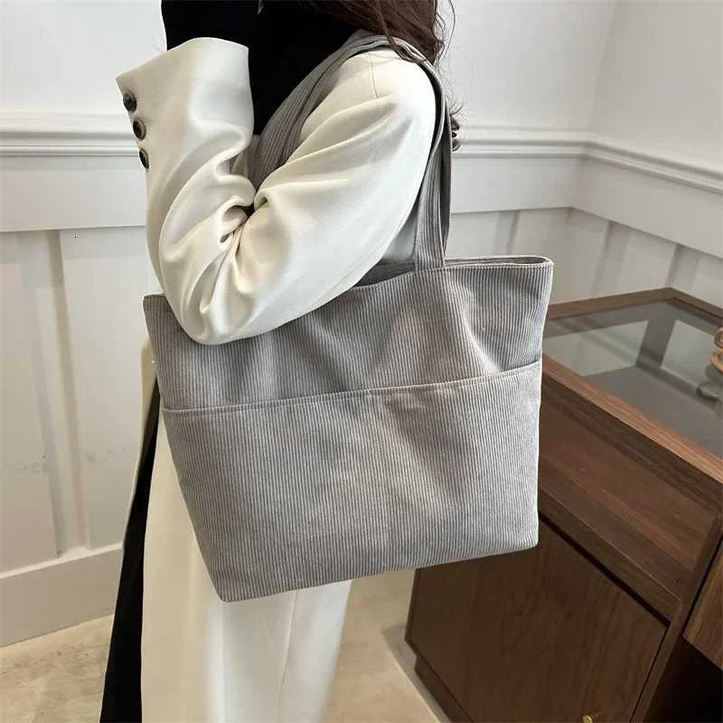 Simple Large Capacity Tote Women Shoulder Bag Retro Corduroy Ladies Shopping Commuter Underarm Bags Female Multi-pocket HandbagsT251121