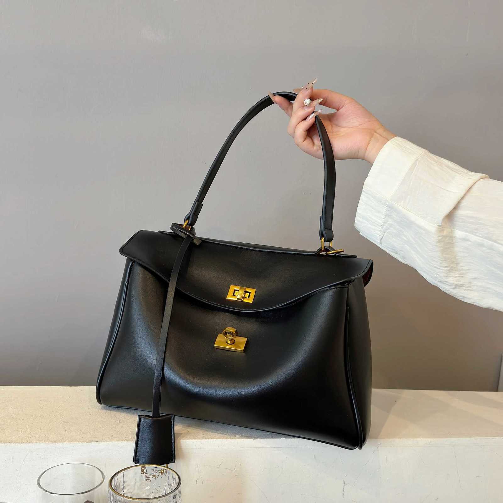 Autumn and Winter Maillard Large Capacity Bag for Wen 2024 New Fi Cmuter Single Shoder Crossbody Bag Tote Bag Y251121