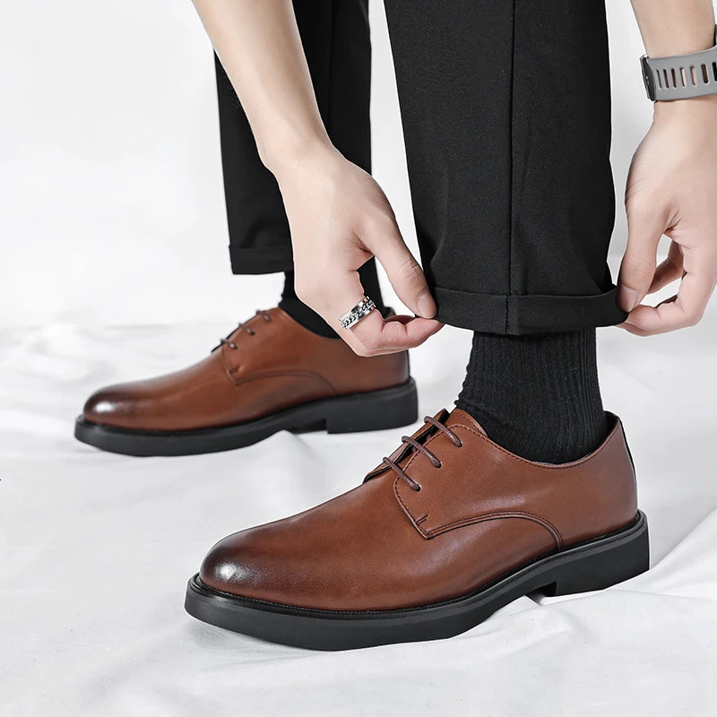 Classic Brogue Office Leather Shoes Men Casual Business Korean Formal Oxford Mens Dress 251121