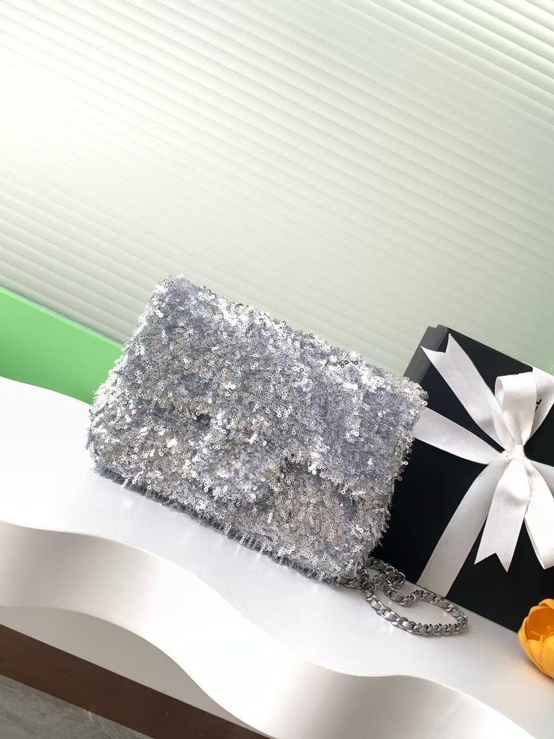 Original designer bag New original quality designer Women's shoulder bag CF series chain package Fashionable super flashing bead crossbody bag Dinner bag