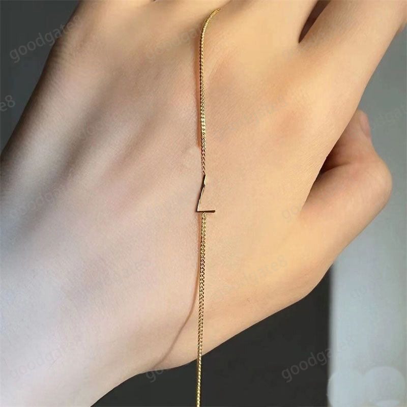 Designer bracelet women letter charm bracelet plated gold silver bracelet designer for women retro gift diamond chain luxury bracelet women jewelry wedding go09