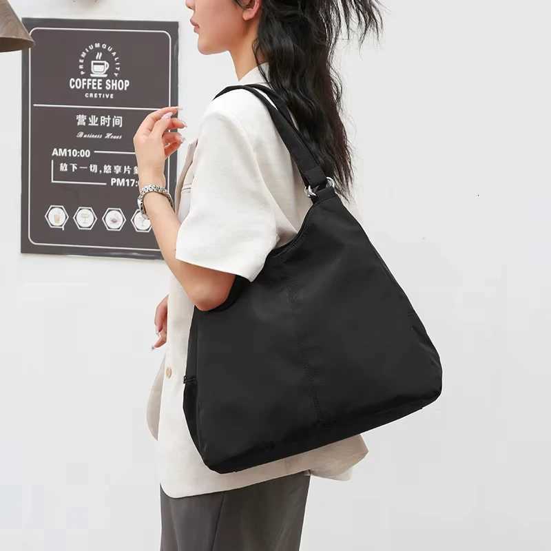 Casual Women Handbag Classical Nylon Shoulder Bag Large Capacity Female Travel Tote Bag Office Ladies Girls Work Crossbody BagsT251121