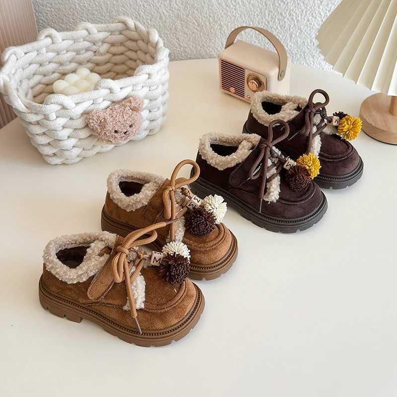 2025 Winter New Childrens Fashion Teddy Hair Snow Boots Girls Boys Thick Velvet Warm Shoes Boys Girls School BootsW251121