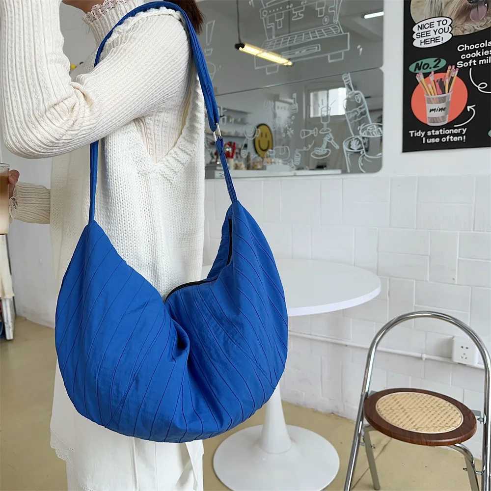 Simple Commuter Womens Hobos Shoulder Bags Large Capacity Ladies Crossbody Bag Solid Color Sports Portable Female Handbags ToteT251121