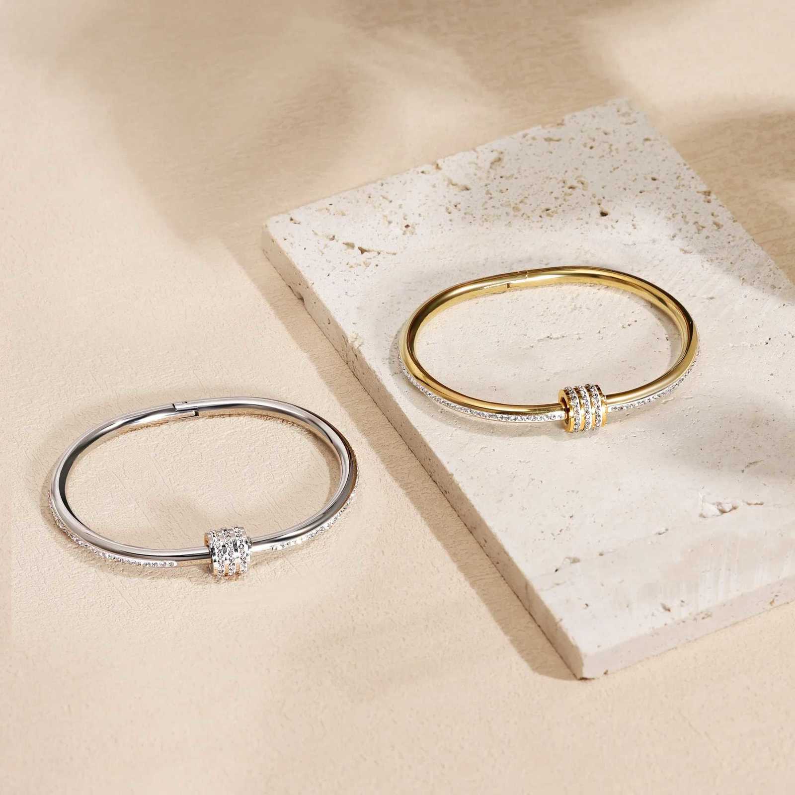 Classic Bracelet Design Gold Color Waterproof Stainless Steel Luxury Brand Sparkling Zircon Bangles for Women Gift JewelryW251121