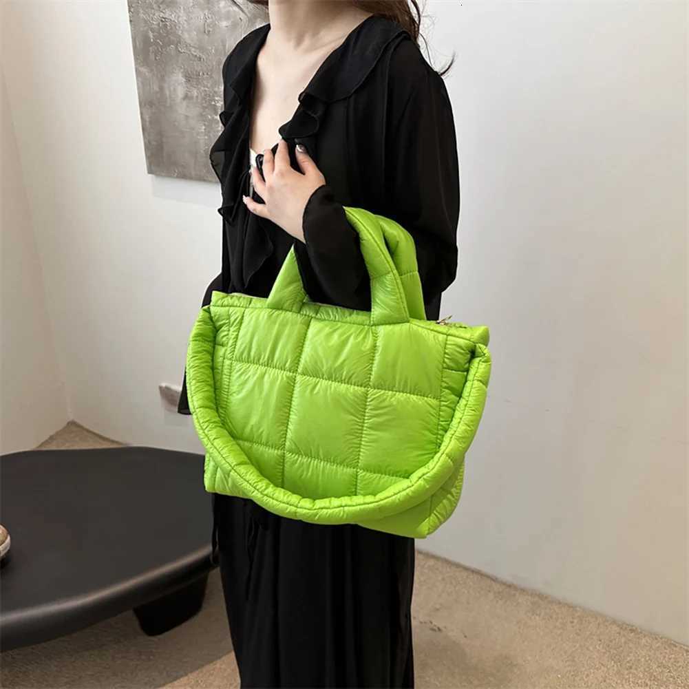 Wen Quilted Shoder Bag Large Capacity Puffer Tote Handbag Solid Color Quilted Top Handle Bag Ladies Cmute Bag Y251121