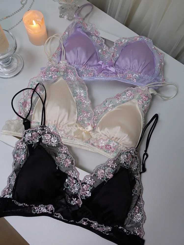 MOYISU Girls French Bra Thin Triangle Cup Embroidery Light Luxury Silk Sexy Pure Desire Lace Underwear SetXJ251106