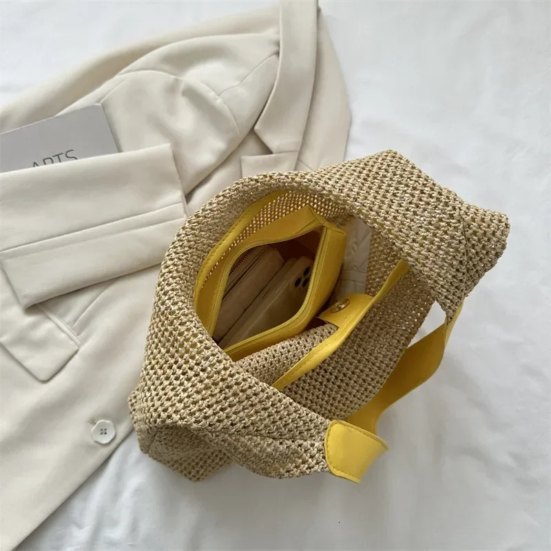 Casual Beach Summer Popular Woven Mother-in-law Bag 2025 Fashionable One-shoulder Seaside Travel Beach Straw Bag Drop Shipping R250421