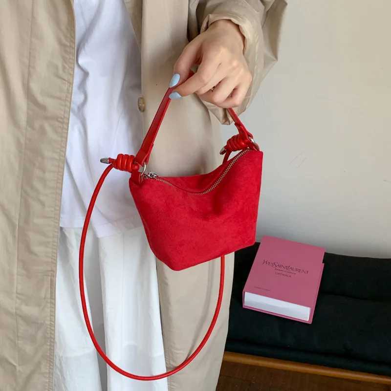 Solid Color Ladies Faux Suede Handle Handbags Lightweight Fem Crossbody Bag Small Hobos Portable Shoder Bag for Wen Y251121