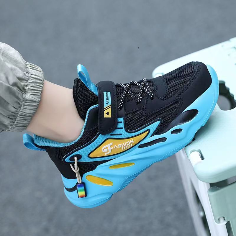 Sports shoes, luminous shoes, winter shoes, running shoes, leather shoes, fashionable and trendy shoes, anti slip and wear-resistant casual children&#