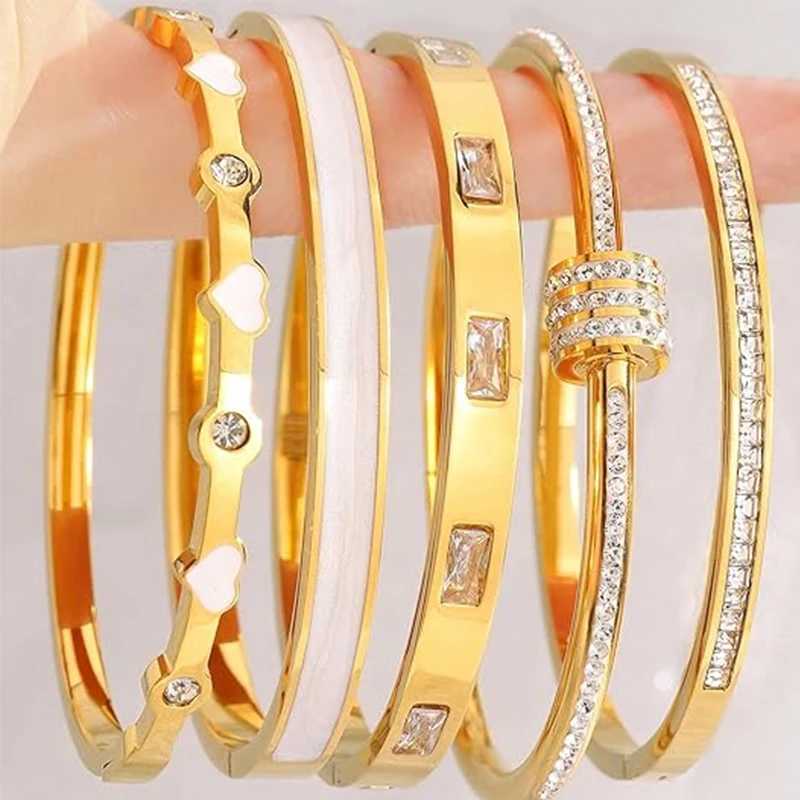 Gold Plated Designer Jewelry Stainless Steel Bangle Bracelet Accessories for Women Womens Bracelets Woman Bangles 2025 TrendW251121